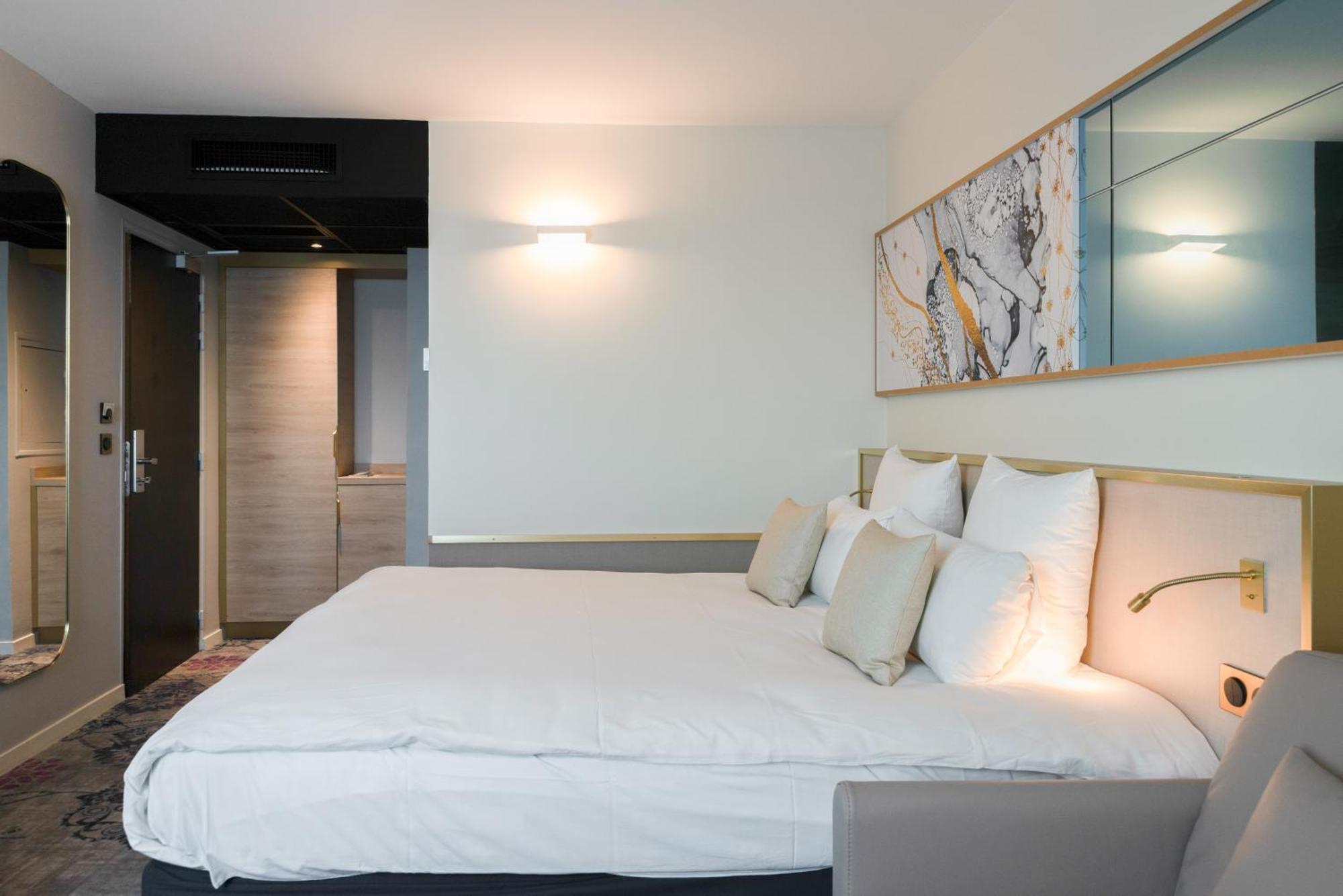 Brit Hotel Orleans St Jean De Braye - L'Antares Saint-Jean-de-Braye Exterior foto
